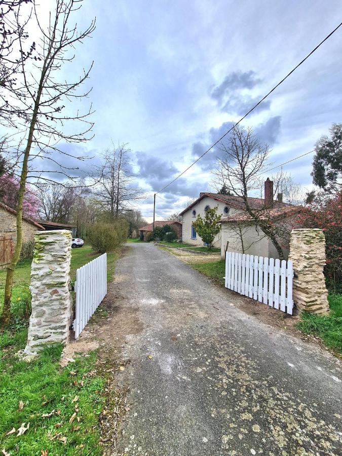 Вилла Le Terrier Maison De Campagne 250 M2 Grande Capacite 20 Couchages, 4500M2 De Terrain Saint-Pierre-du-Chemin Экстерьер фото